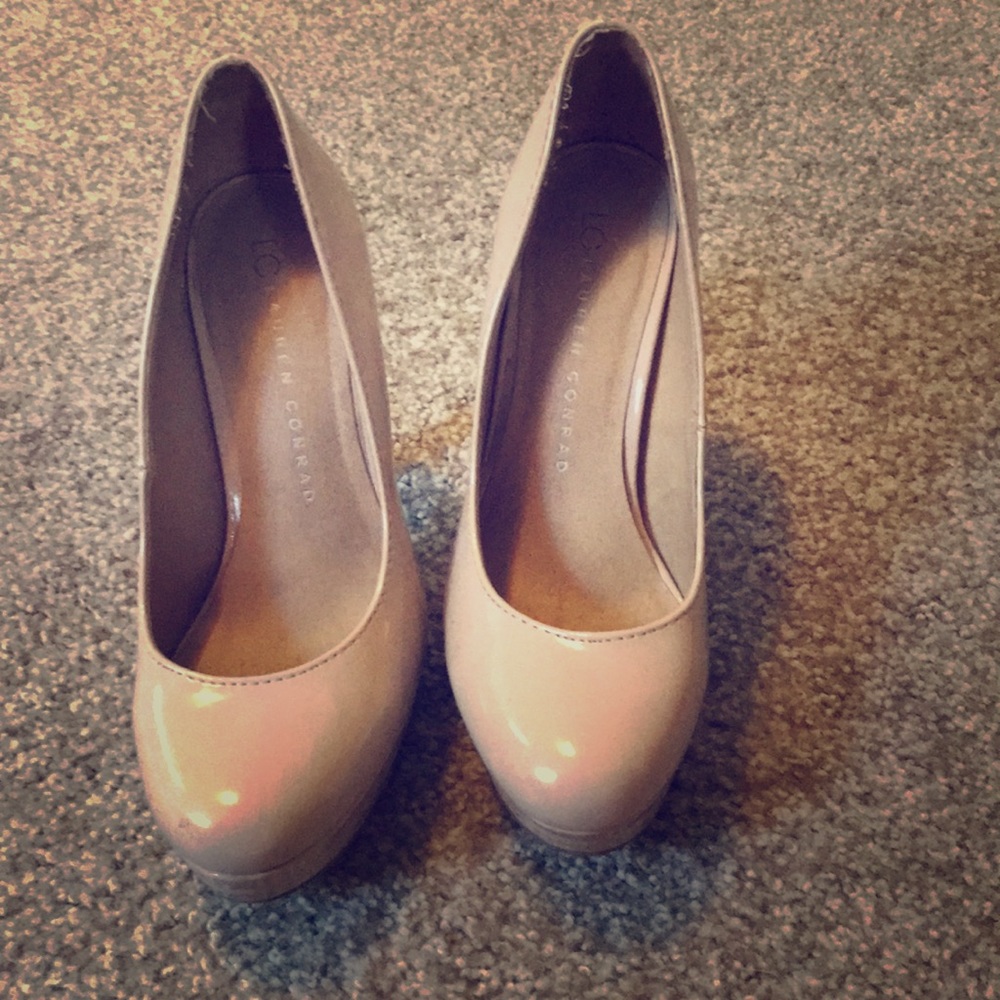 Peach pumps